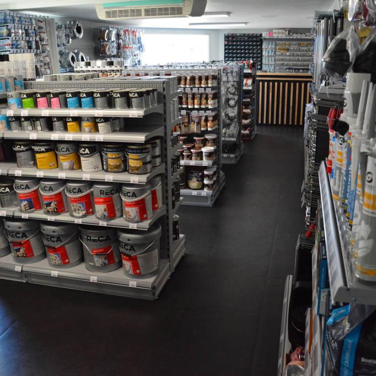 La Quincaillerie à Plomodiern